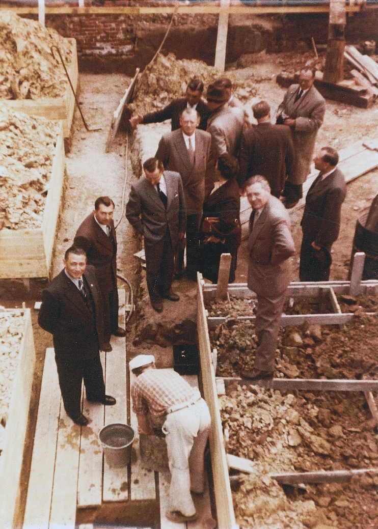 Grundsteinlegung für die neue Hauptverwaltung der NGG in Hamburg, 22. Mai 1956. Vorn links Hans Nätscher.